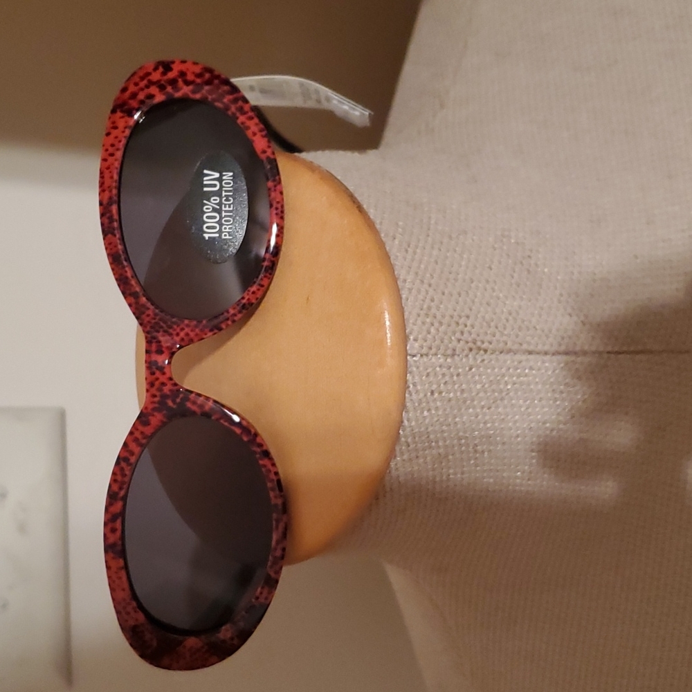 MIXIT Red Round Sunglasses 👓